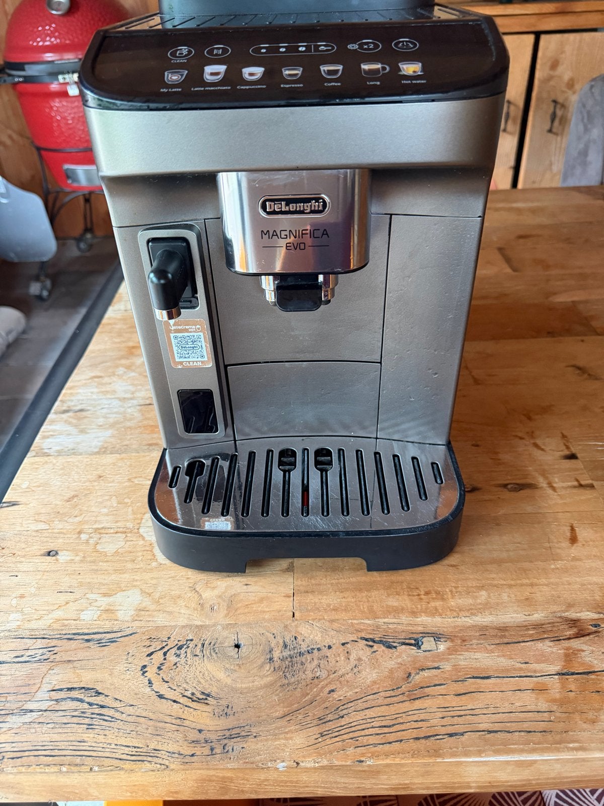 DeLonghi Magnifica Evo koffiemachine met melkreservoir, Witgoed en Apparatuur, Stoompijpje, Koffiemachine, Zo goed als nieuw, Koffiebonen