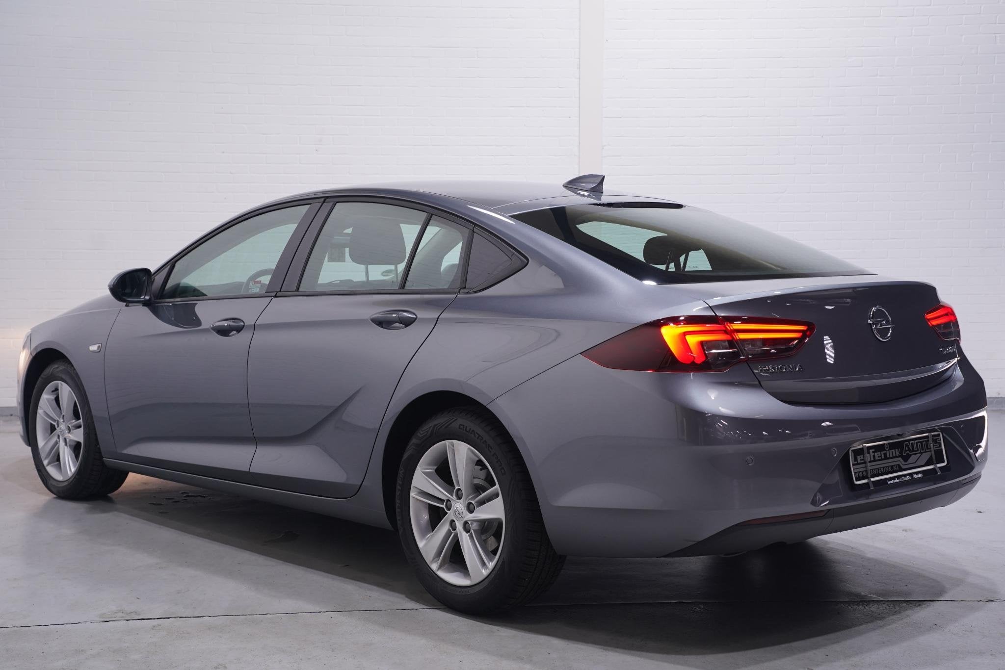 Foto 11 van Opel Insignia Grand Sport 1.6 CDTI Business Executive naviga