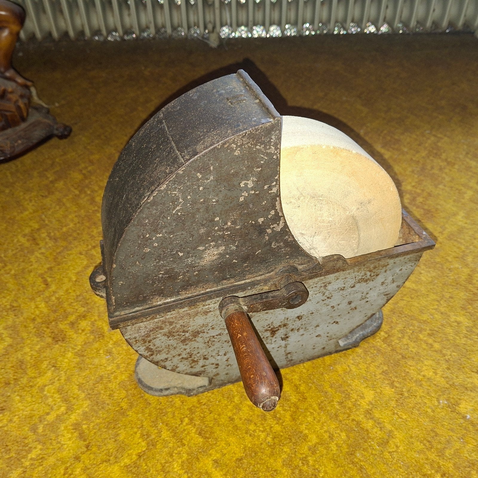 Antieke slijpsteen met ijzeren voet - 15 kg, Ophalen