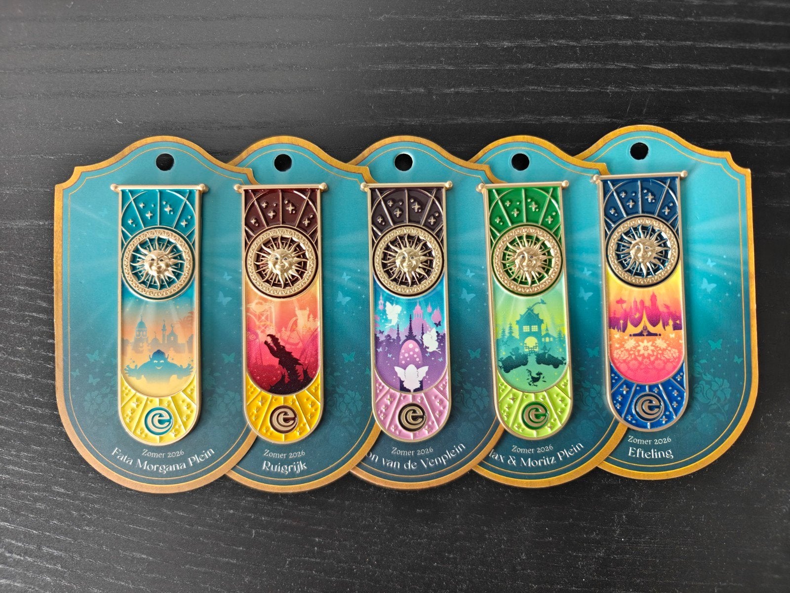 Efteling Zomervaandel 2026 pin - complete set, Verzamelen, Ophalen of Verzenden, Nieuw, Button of Speldje