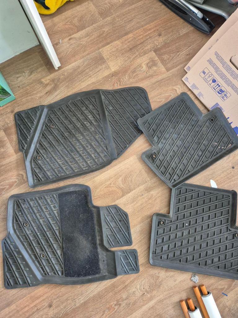 Rubberen mattenset Volvo V70 - Gebruikt, Ophalen of Verzenden, Gebruikt