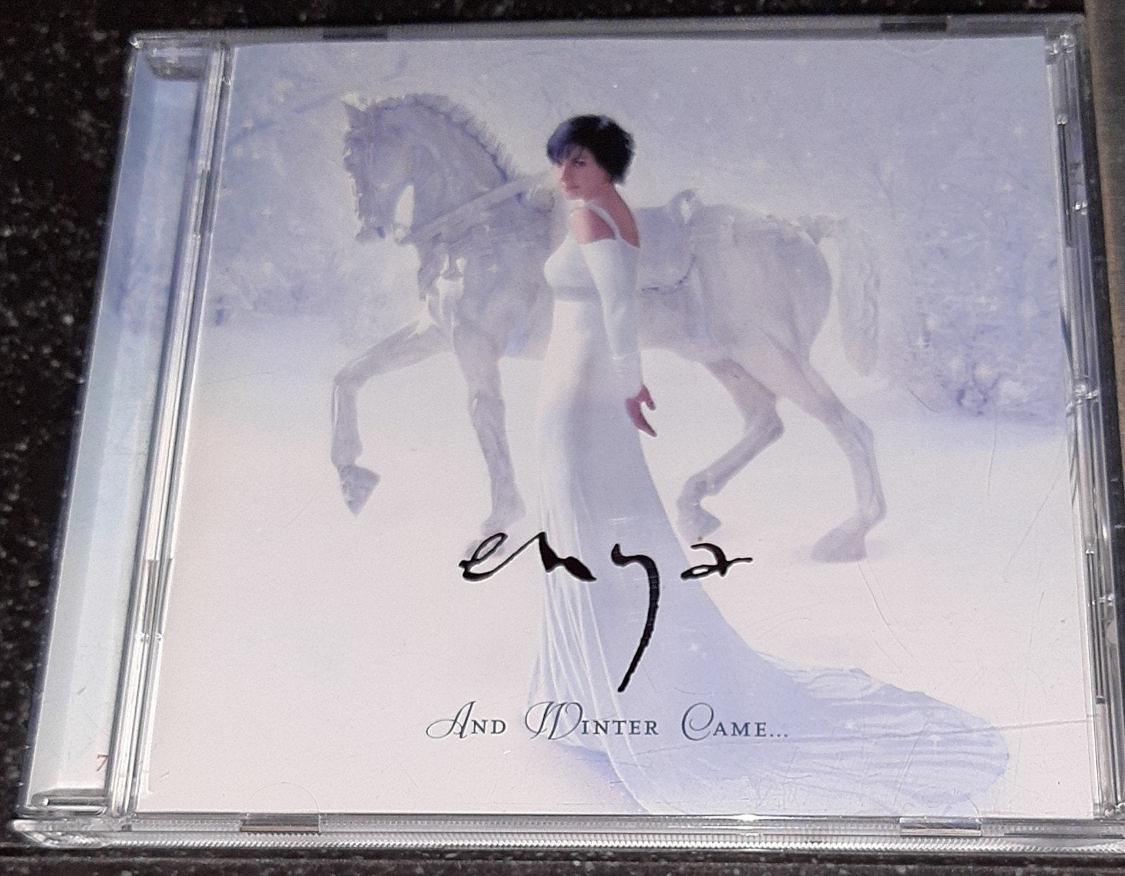 Enya and winter came, Ophalen of Verzenden, 2000 - 2009, Zo goed als nieuw