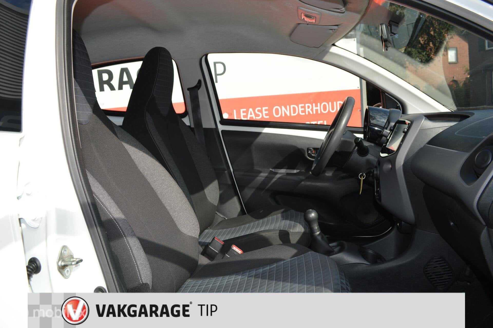 Foto 13 van Peugeot 108 1.0 e-VTi Active
