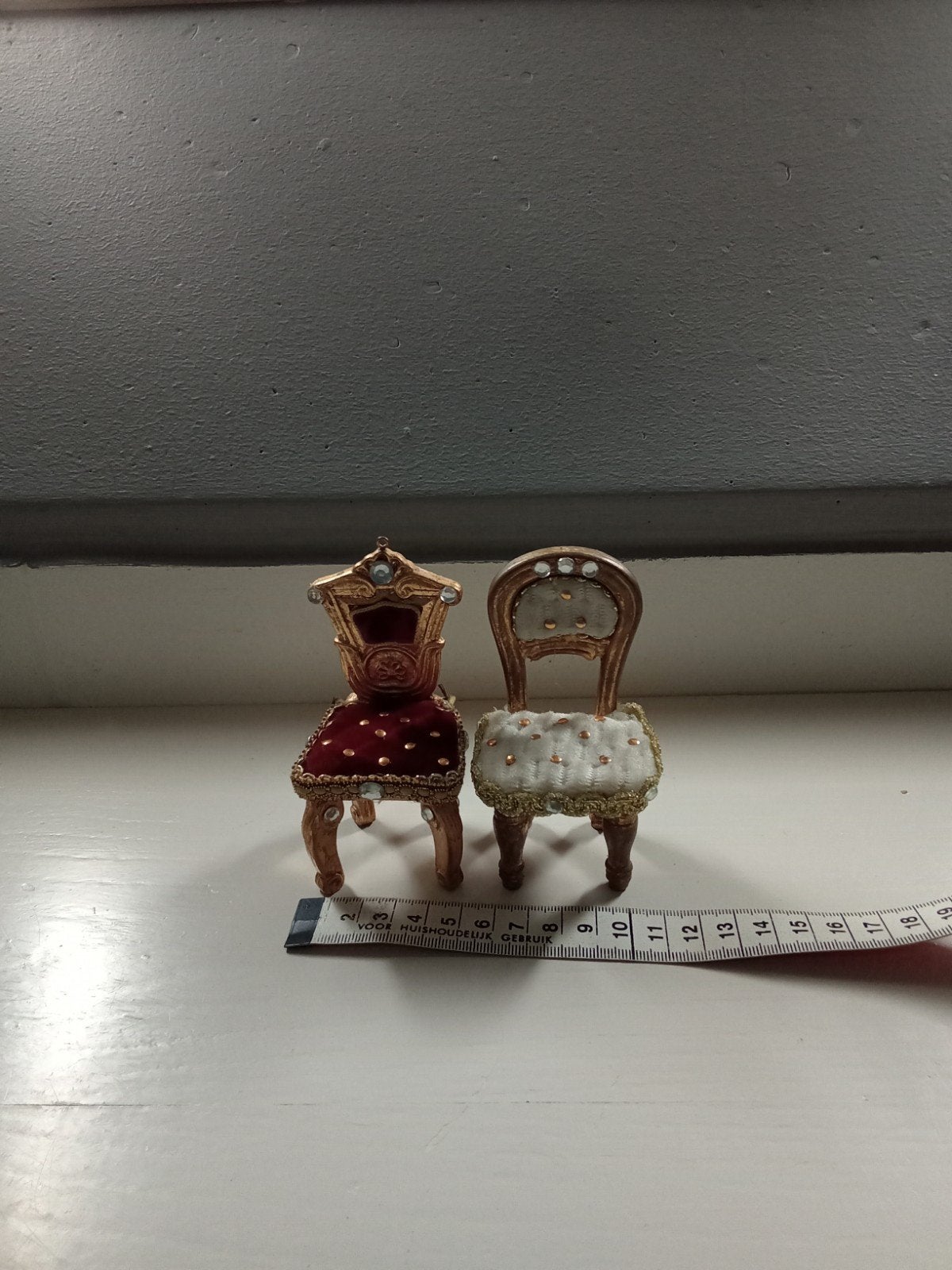 Stoeltjes, Verzamelen, Poppenhuizen en Toebehoren, Ophalen of Verzenden, Zo goed als nieuw, Poppenhuis
