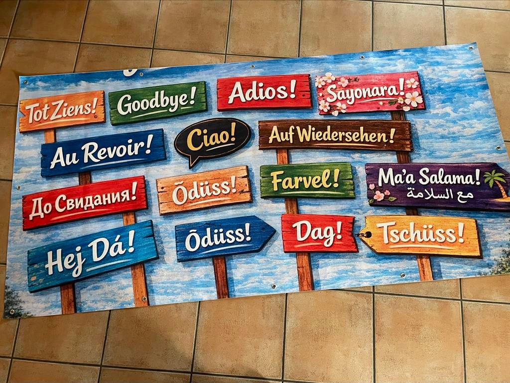 Afscheidsbanner 'Tot Ziens’ in diverse talen, Ophalen of Verzenden, Nieuw, Versiering, Overige