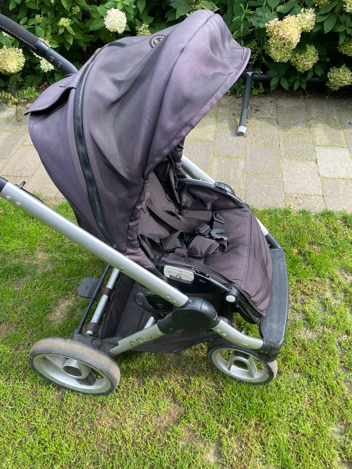 Mutsy EVO met maxi cosi en 2 reiswieg, Gebruikt, Mutsy, Met reiswieg, Ophalen