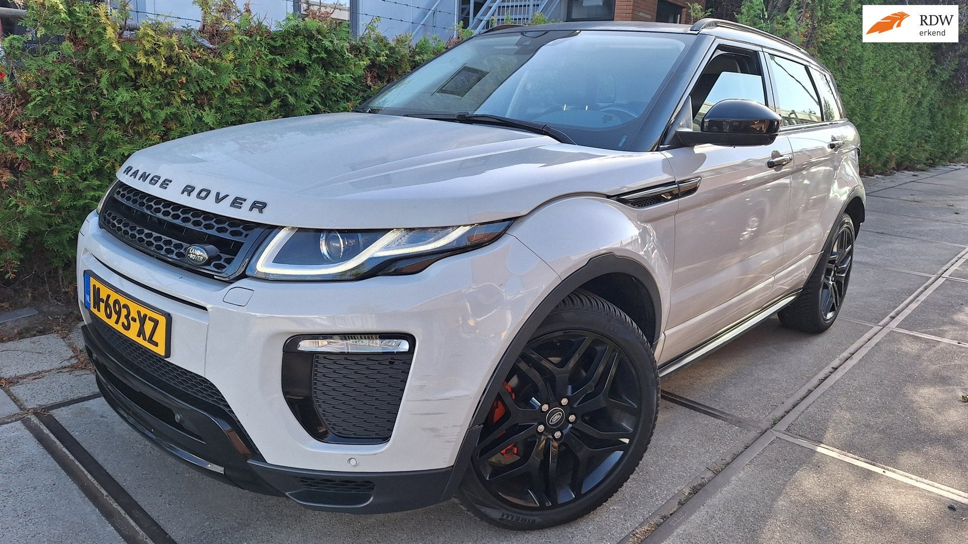 Land Rover Range Rover Evoque 2.0 TD4 SE Dynamic, Automaat, Gebruikt, 2000 kg, Wit