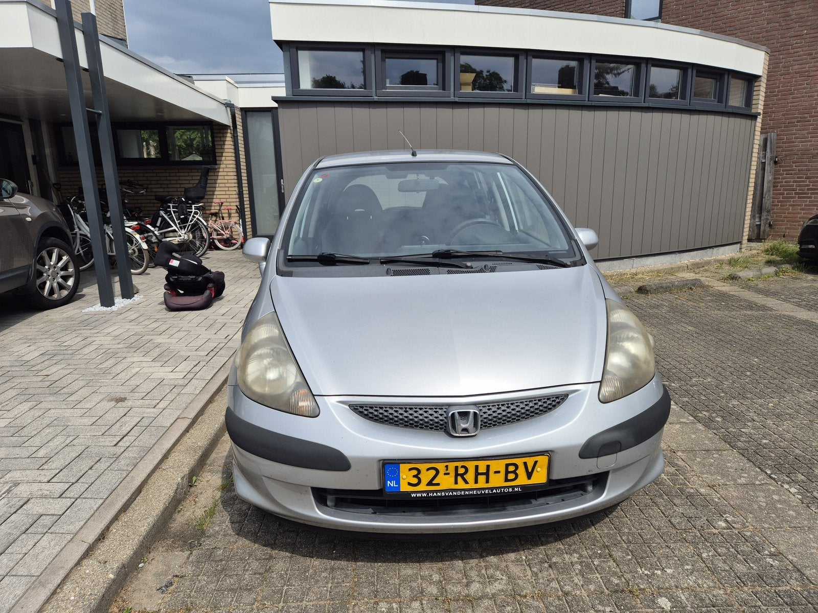 Honda Jazz 1.2 I S 2005 Grijs, Auto's, Voorwielaandrijving, 450 kg, 40 €/maand, Origineel Nederlands