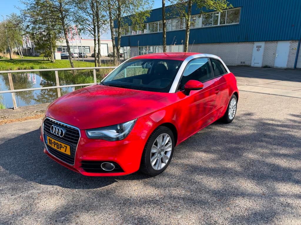 Audi A1 1.4 TFSI 119g. Ambition!201!DSG!Airco!LM.velgen!Navi, Auto's, Audi, Euro 5, 4 cilinders, 4 stoelen, Leder en Stof