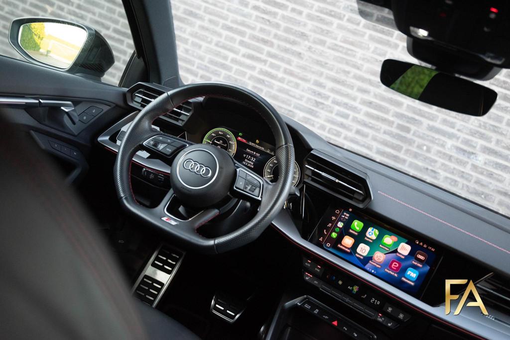 Audi A3 Sportback 45 TFSI e S edition Competition Ruitleder|, Auto's, Gebruikt, 4 cilinders, Zwart, Hybride Elektrisch/Benzine