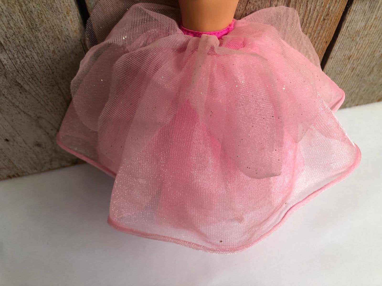 Roze Sindy rok Barbie formaat, Ophalen of Verzenden, Gebruikt, Kleertjes