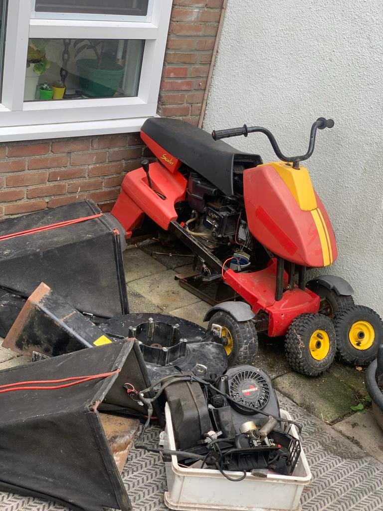 Wolf garten scooter zitmaaier project, Tuin en Terras, Ophalen, Cirkelmaaier, Gebruikt, Opvangbak