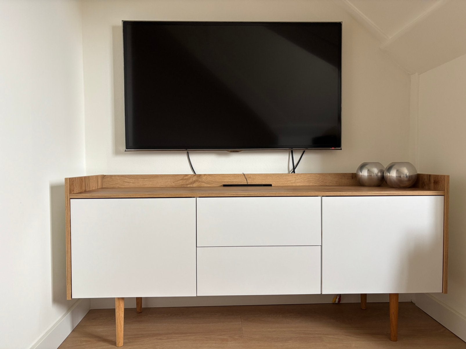 Tv meubel, Ophalen, 150 tot 200 cm, Zo goed als nieuw, Minder dan 100 cm