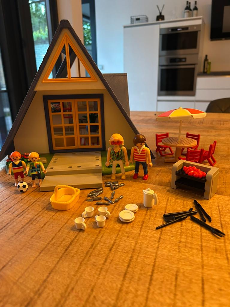 Playmobil zomerhuisje incl meubels etc, Kinderen en Baby's, Speelgoed | Playmobil, Ophalen of Verzenden, Gebruikt