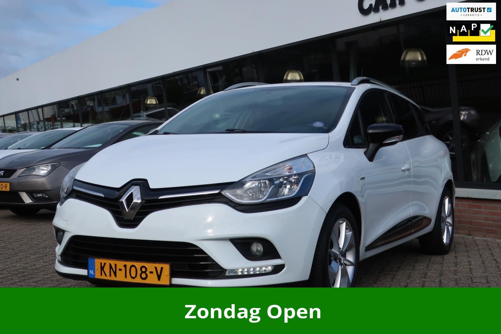 Renault Clio Estate 0.9 TCe Limited LED_NAVI_CRUIS_PDC_LMV., Auto's, Renault, Voorwielaandrijving, Gebruikt, 580 kg, Origineel Nederlands