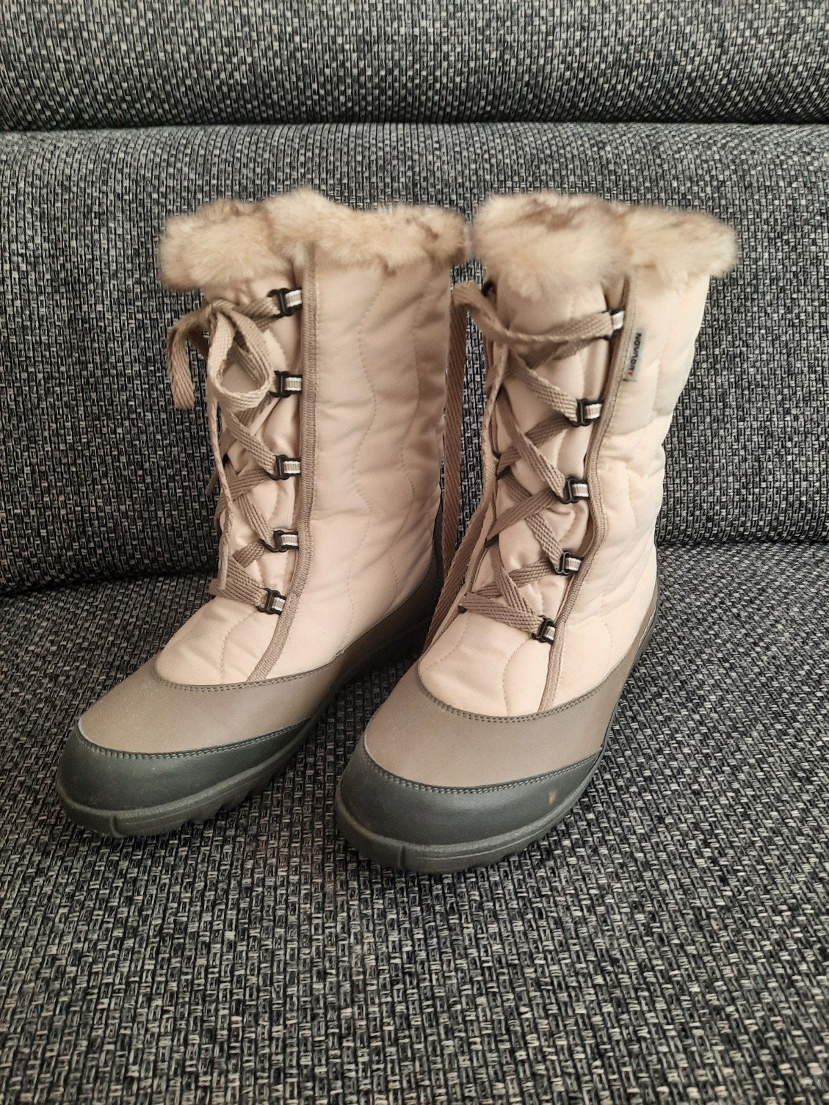 Te koop zgan snowboots van Quechua, Maat 38/40 (M), Overige typen, Ophalen of Verzenden, Zo goed als nieuw