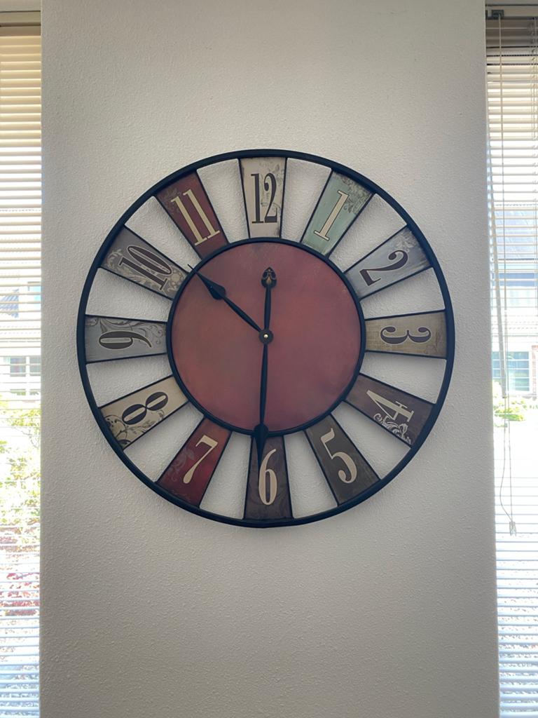 Grote Wandklok Feelings Traditional Living Ø 73cm, Ophalen, Zo goed als nieuw, Analoog, Wandklok