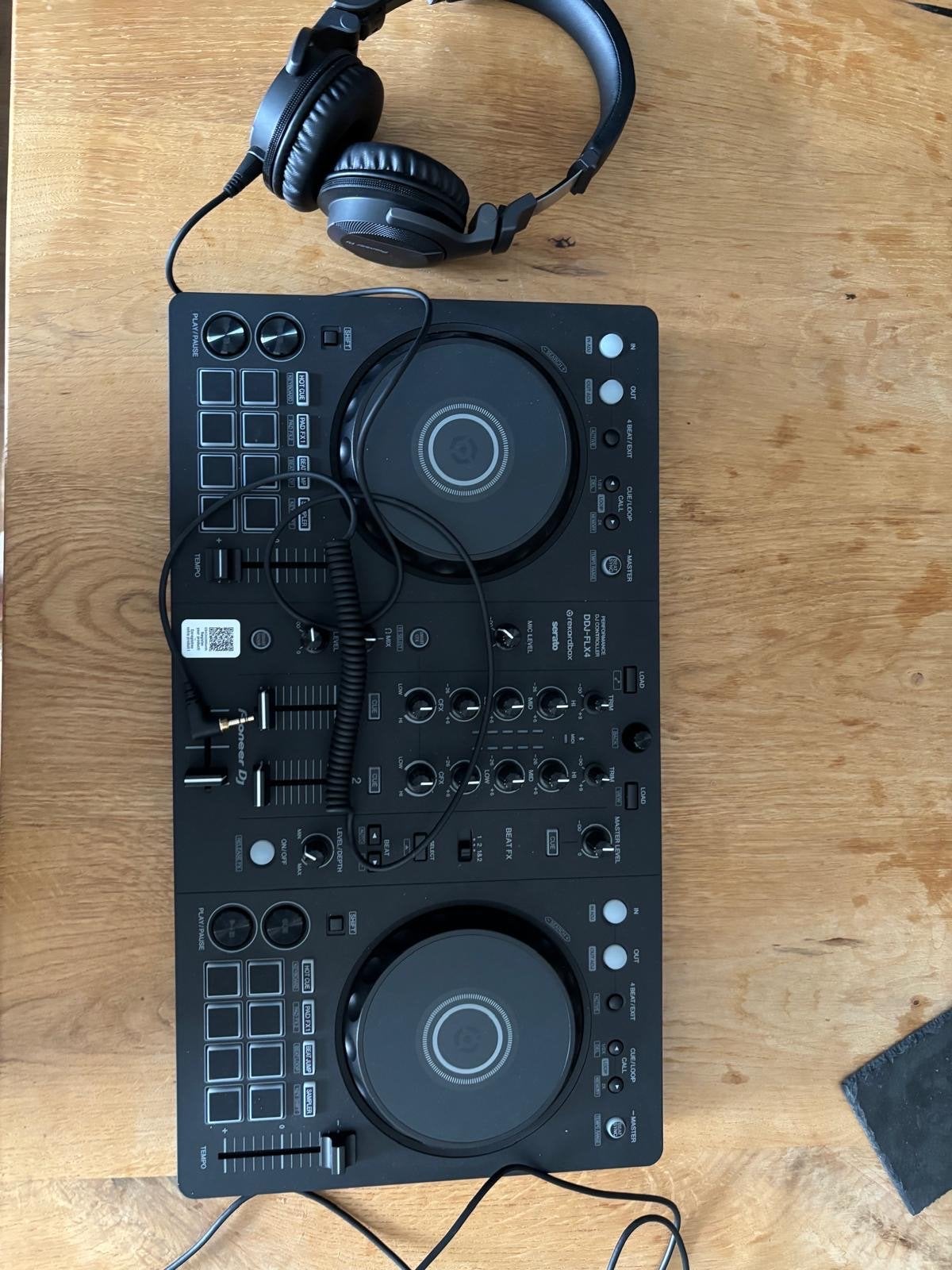 Pioneer DJ DDJ-FLX4 DJ-controller met Pioneer HDJ CUE1, Muziek en Instrumenten, Dj-sets en Draaitafels, Ophalen of Verzenden, Zo goed als nieuw