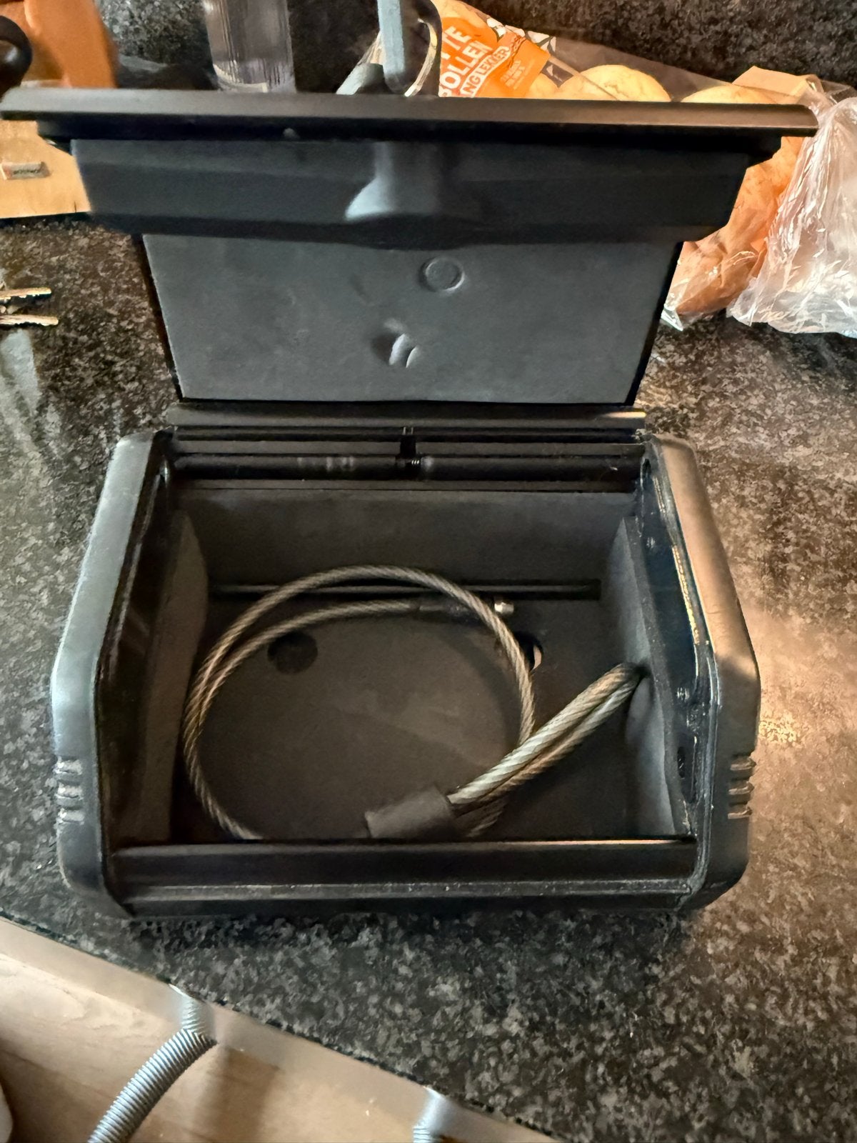 Autokluisje met kabel en twee sleutels, Ophalen of Verzenden, Gebruikt