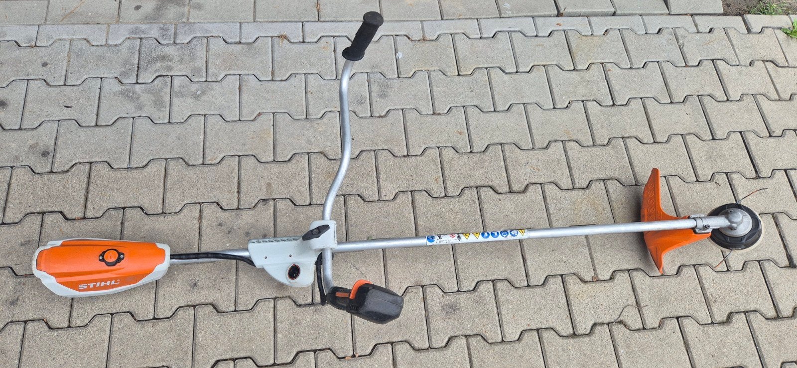 Stihl FSA-130 accu bosmaaier, Ophalen, Zo goed als nieuw, Accu, Stihl
