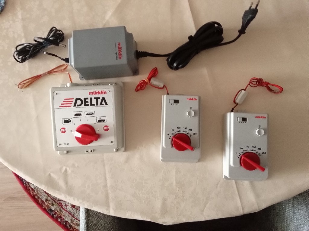 Märklin Delta besturingssysteem, Ophalen of Verzenden, Zo goed als nieuw, Märklin, Transformator of Voeding