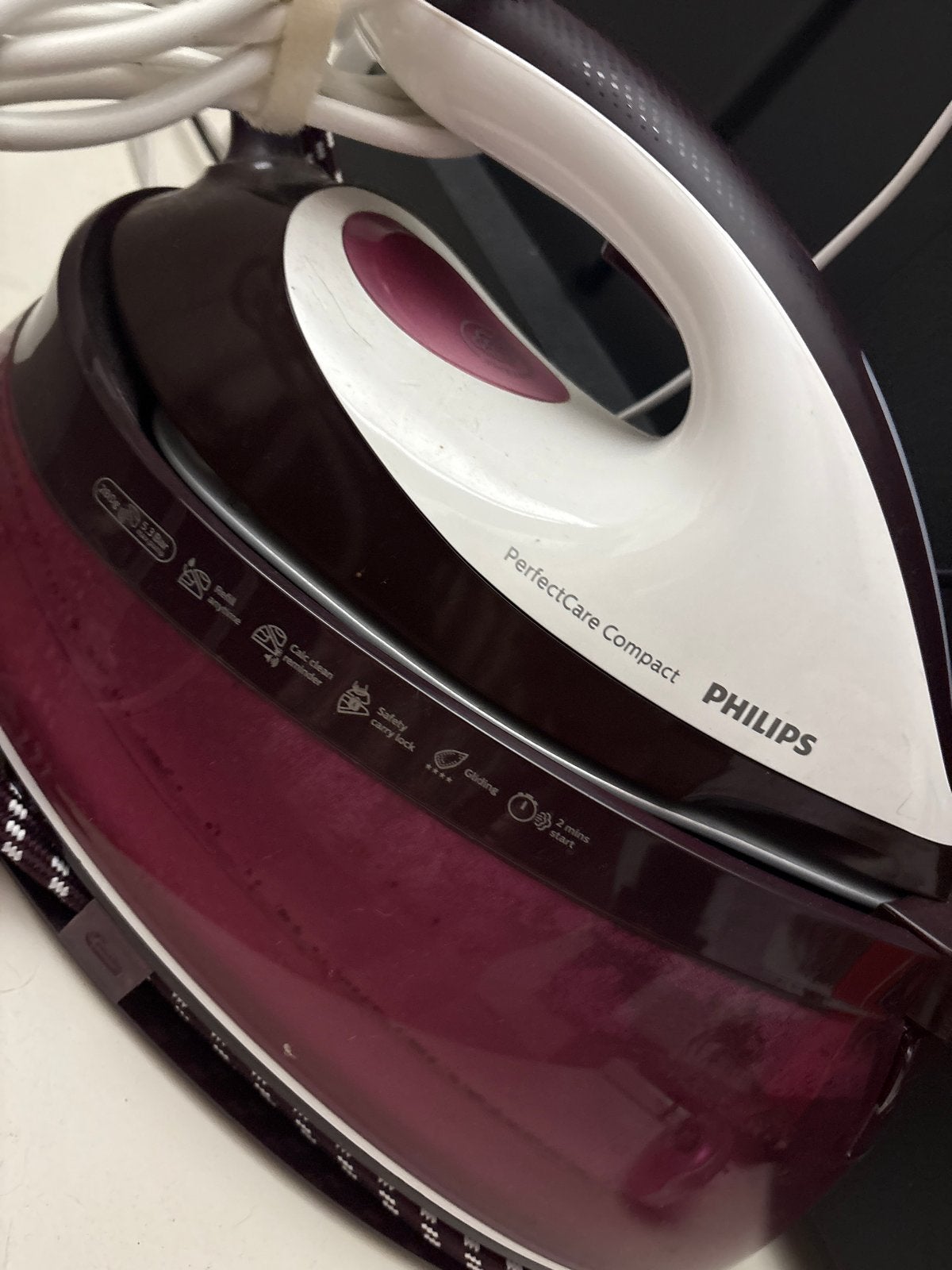 Philips PerfectCare Compact Stoomstrijkijzer, Ophalen, Zo goed als nieuw, Strijkijzer met snoer