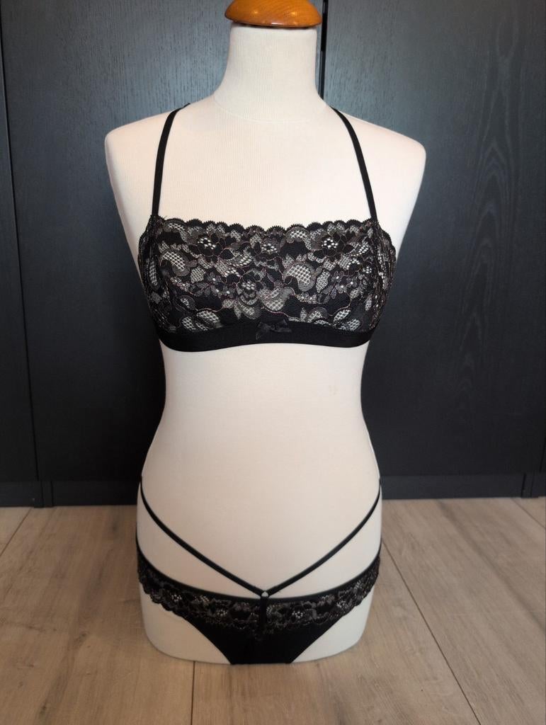 Hunkemöller Kanten Lingerie Setje Zwart met Goud - Maat M, Hunkemöller, Verzenden, Zwart, Setje