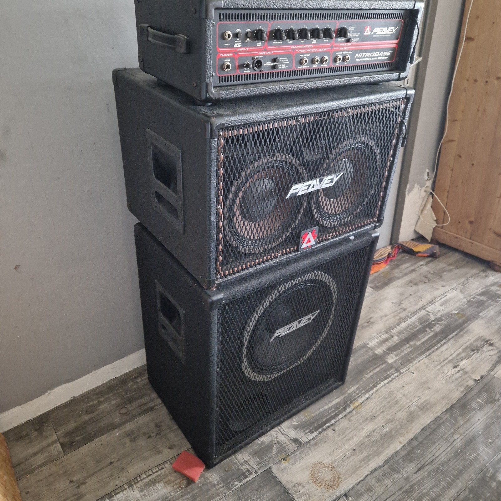 Bas versterker + 2 boxen. merk Peavy, Ophalen, 100 watt of meer