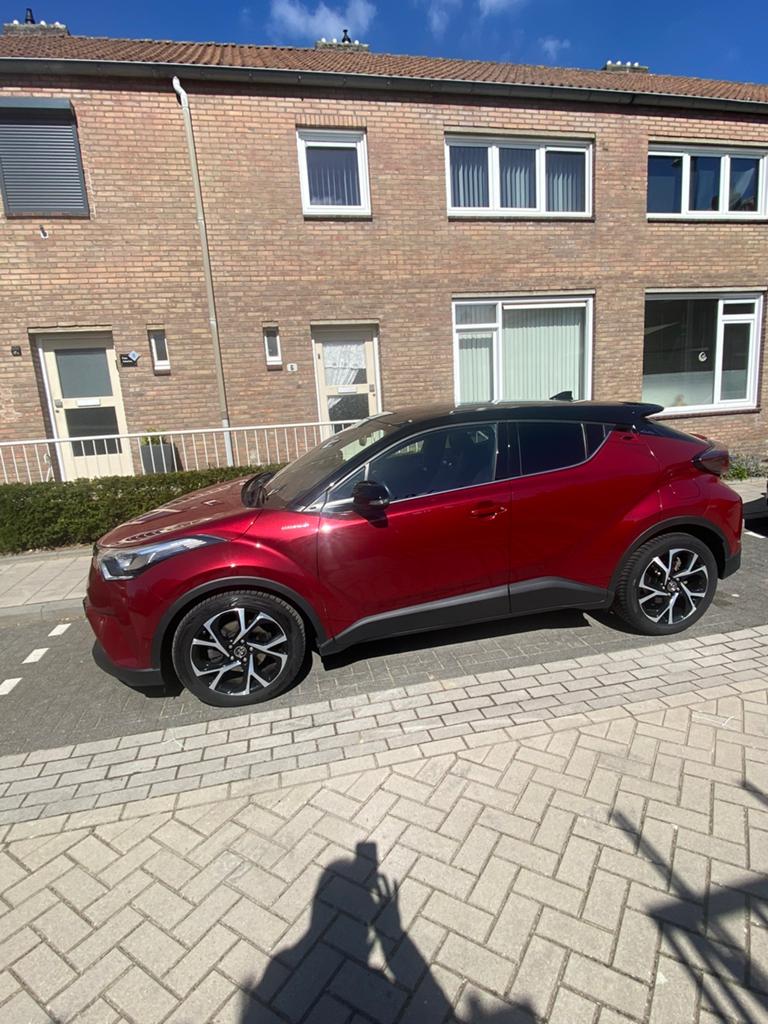 Toyota C-HR Selection 1.8 Hybrid 2019 Leder, Navi, Camera, Auto's, 725 kg, 75 €/maand, 22 km/l, SUV of Terreinwagen