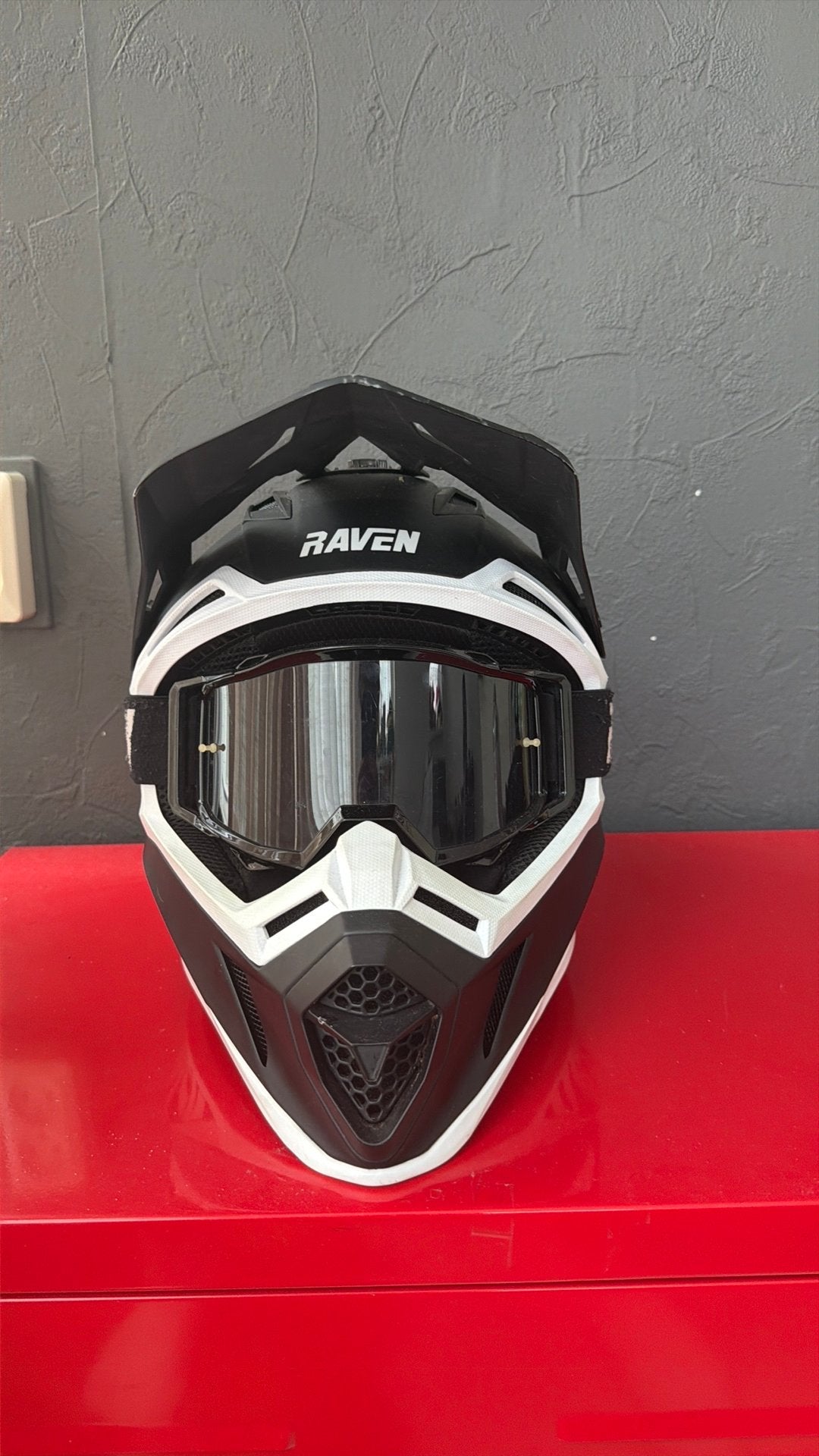 Raven cross helm, Motoren, Ophalen, Tweedehands, Offroadhelm, Overige merken