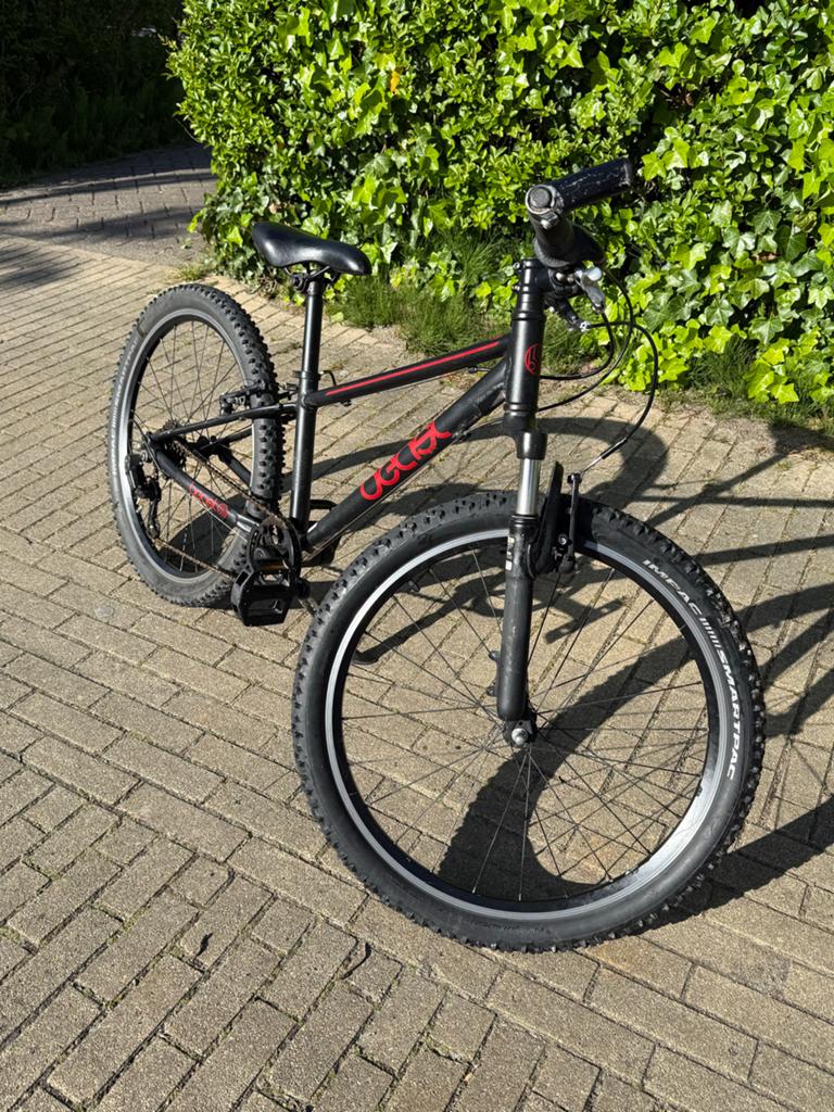 Kinderfiets Beast 24 inch, Fietsen en Brommers, Fietsen | Jongens, Ophalen, Zo goed als nieuw, 24 inch, Versnellingen