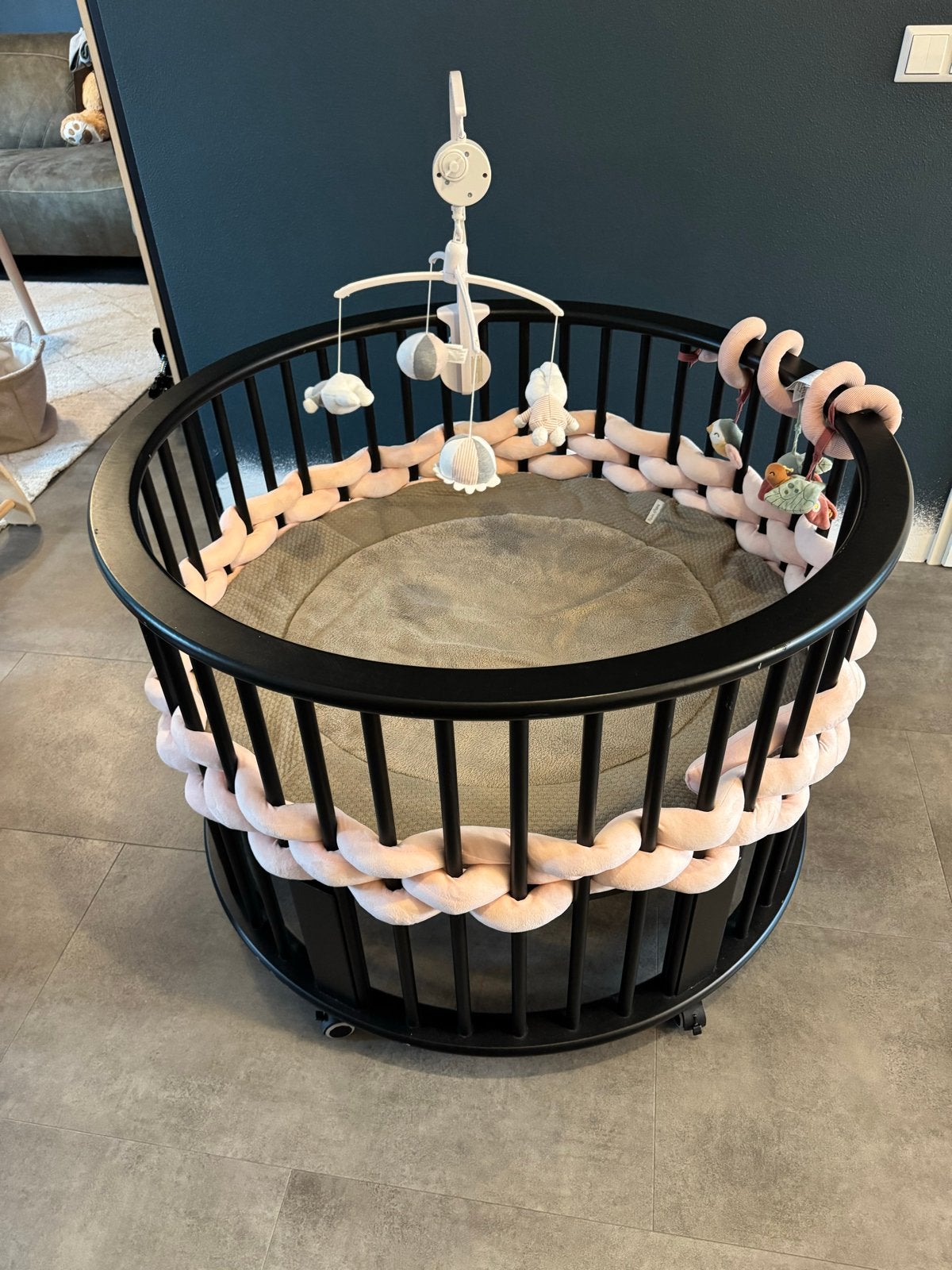 Ronde box met Baby's Only boxkleed en boxmobiel, Kinderen en Baby's, Ophalen of Verzenden, Zo goed als nieuw, Rond, In hoogte verstelbaar