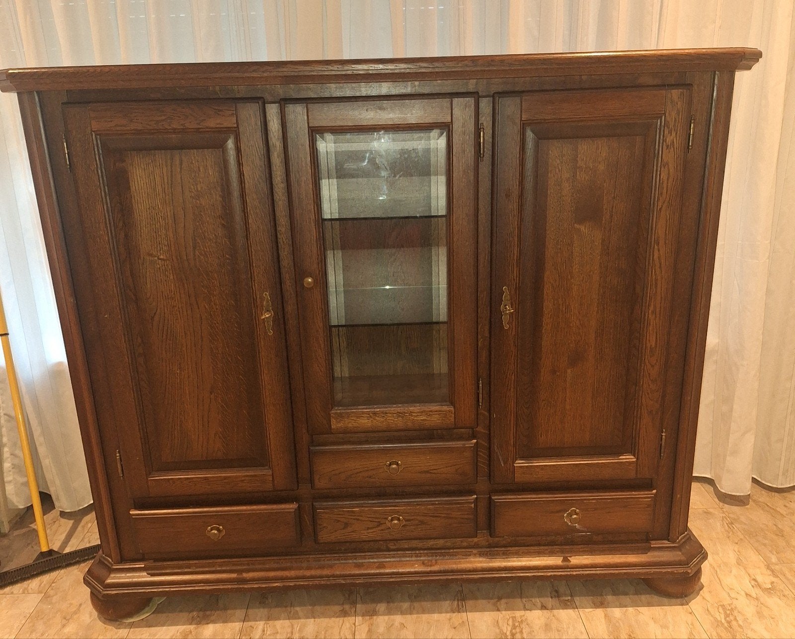 Mooie eikenhouten kast met vitrine en lades, Ophalen, Gebruikt, Klassiek, Met lade(s)