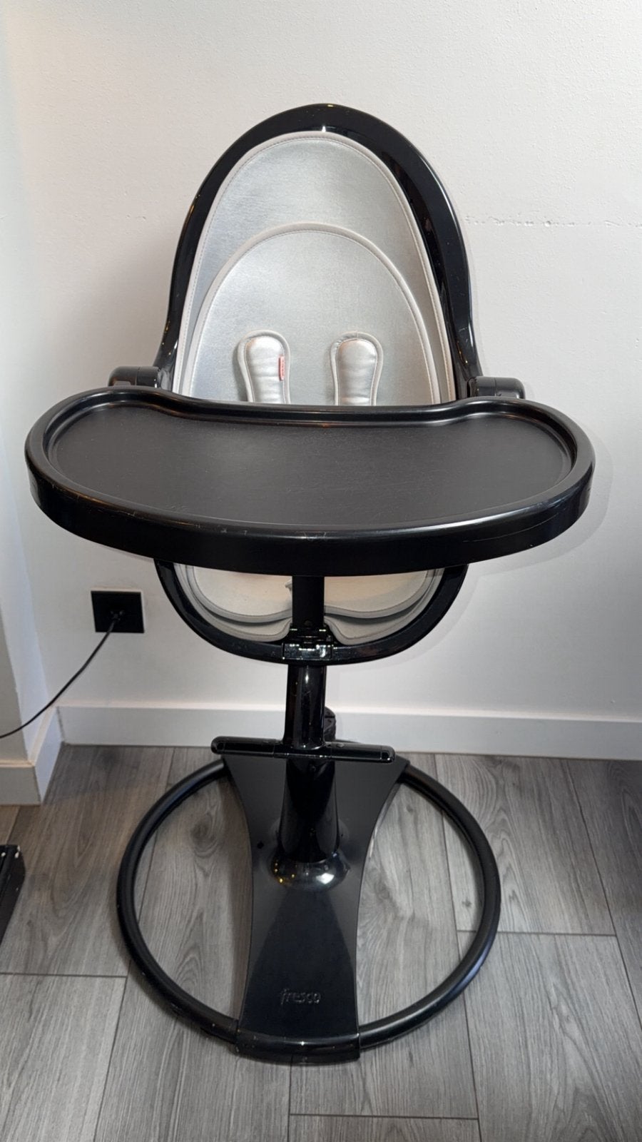 Bloom Fresco Kinderstoel - Zwart met Zilveren Inleg, Kinderen en Baby's, Kinderstoelen, Ophalen, Gebruikt, Meegroeistoel, Afneembaar eetblad