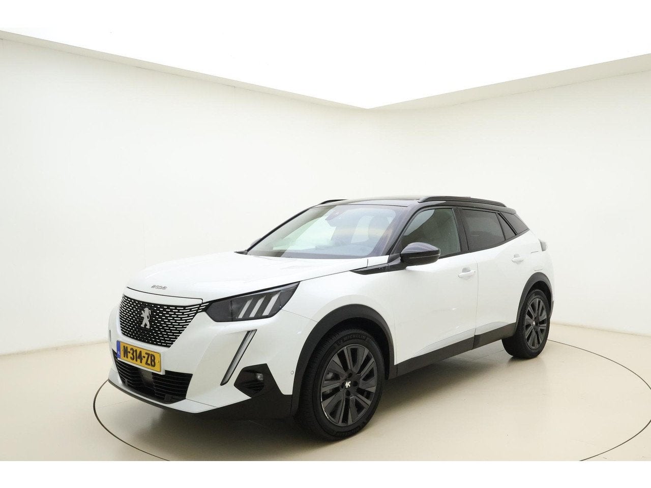 Peugeot e-2008 EV GT Pack 50 kWh SOH 91,25% l 1e Eigenaar l, Auto's, 136 pk, Gebruikt, Wit, Origineel Nederlands