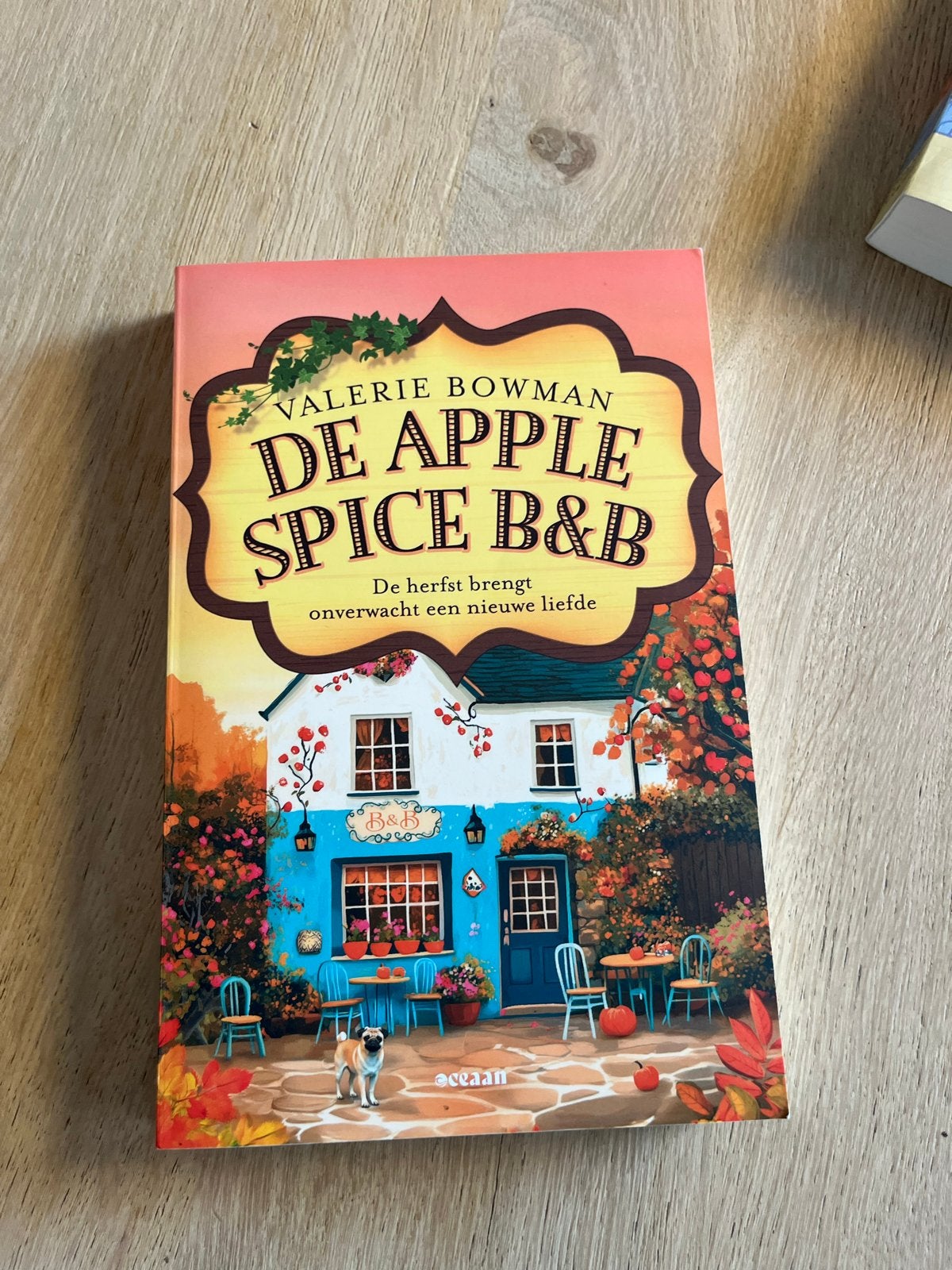 De Apple Spice B&B - Valerie Bowman (Zo goed als nieuw), Ophalen of Verzenden, Zo goed als nieuw, Nederland
