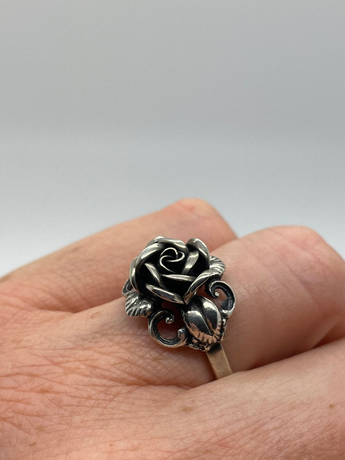 E555 Prachtige zilveren TEKA roosjes ring (verstelbaar), Ophalen of Verzenden, Zilver, Ring