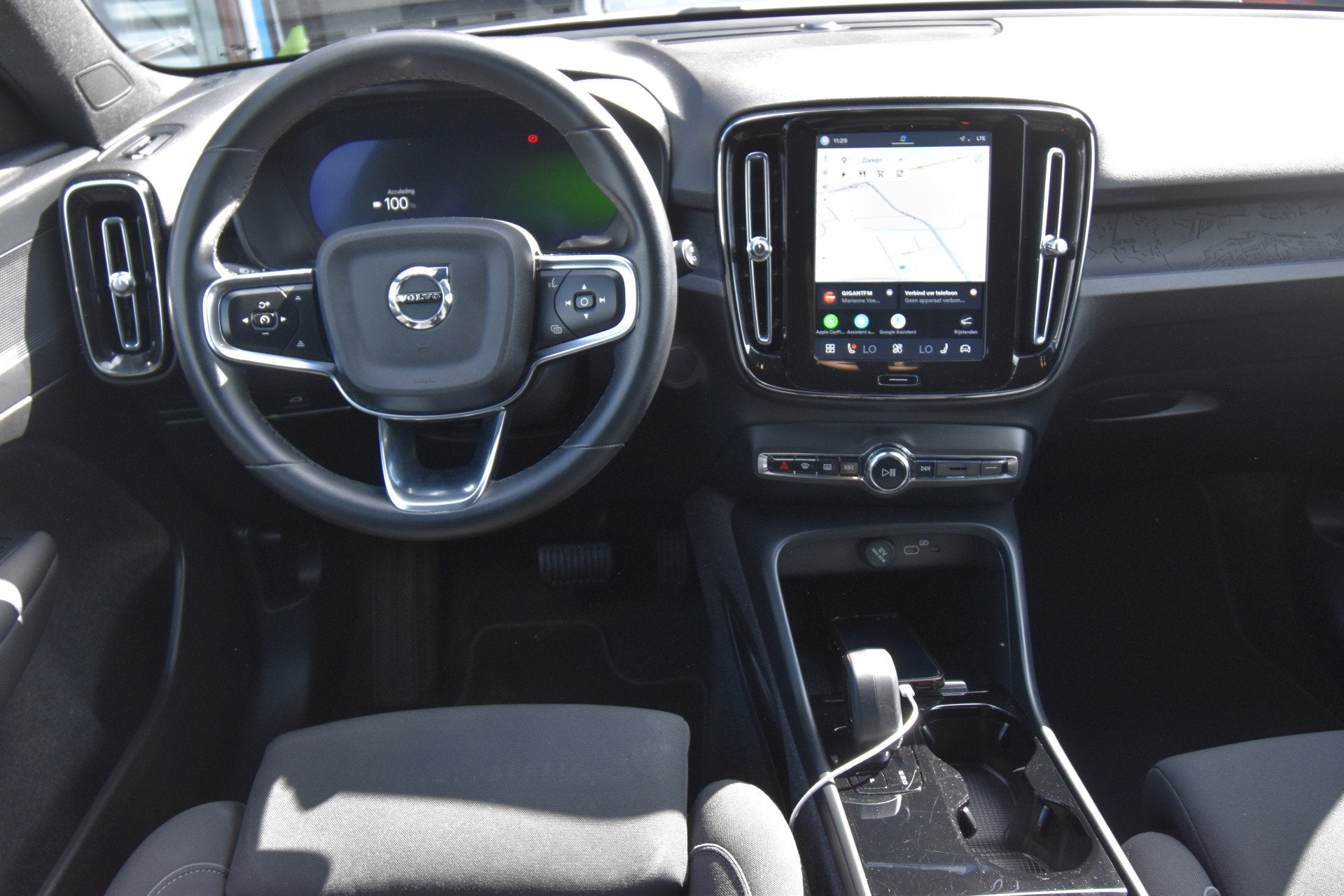 Volvo XC40 Single Motor Core 69 kWh , SOH 94.1 % , SUPER NET, Automaat, Gebruikt, Zwart, Origineel Nederlands