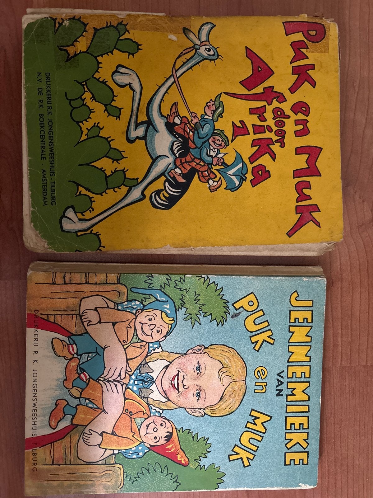 Puk en Muk Boeken: Afrika & JenneMieke (Vintage), Ophalen, Gelezen, Fictie algemeen
