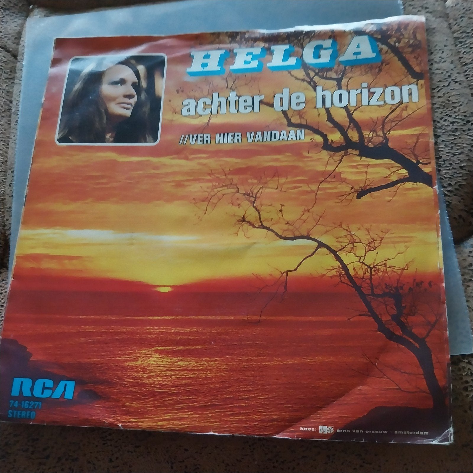 Helga - Ver Hier Vandaan / Achter De Horizon (Single), Fotohoes, Ophalen of Verzenden, Gebruikt, Nederlandstalig