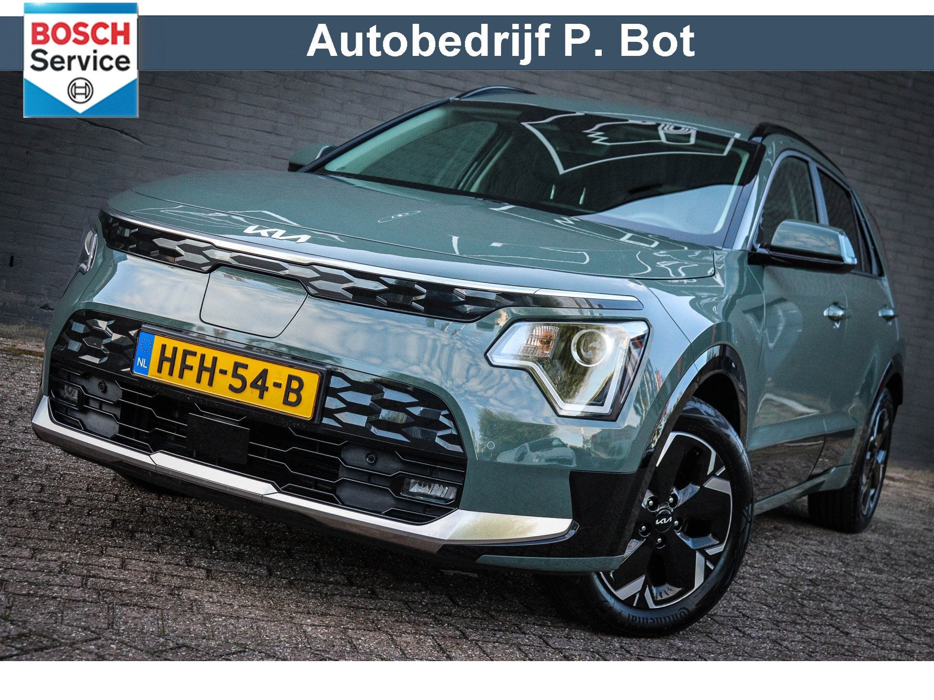 Kia Niro EV Light Advanced 64.8 kWh Trekhaak/Navi/Camera, Gebruikt, 1657 kg, Leder en Stof, Origineel Nederlands