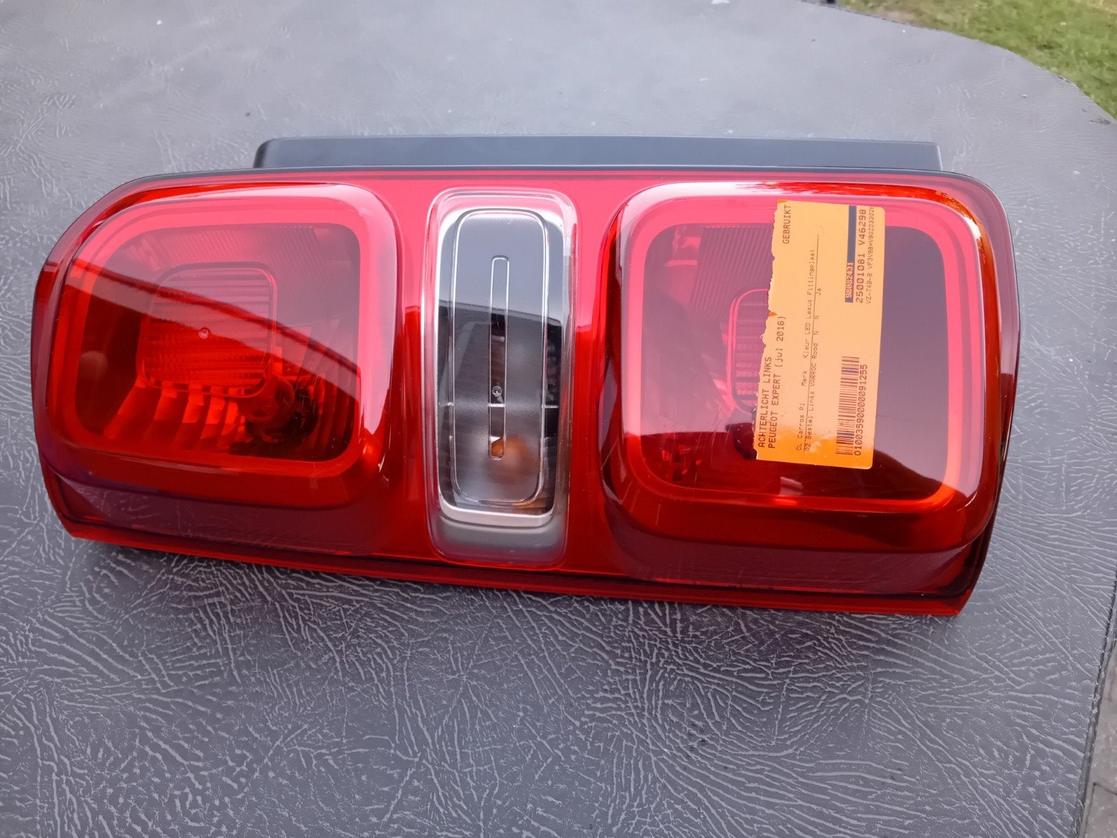 Achterlicht links voor peugoet opel Toyota  past erop autome, Auto-onderdelen, Verlichting, Ophalen of Verzenden, Nieuw, Opel