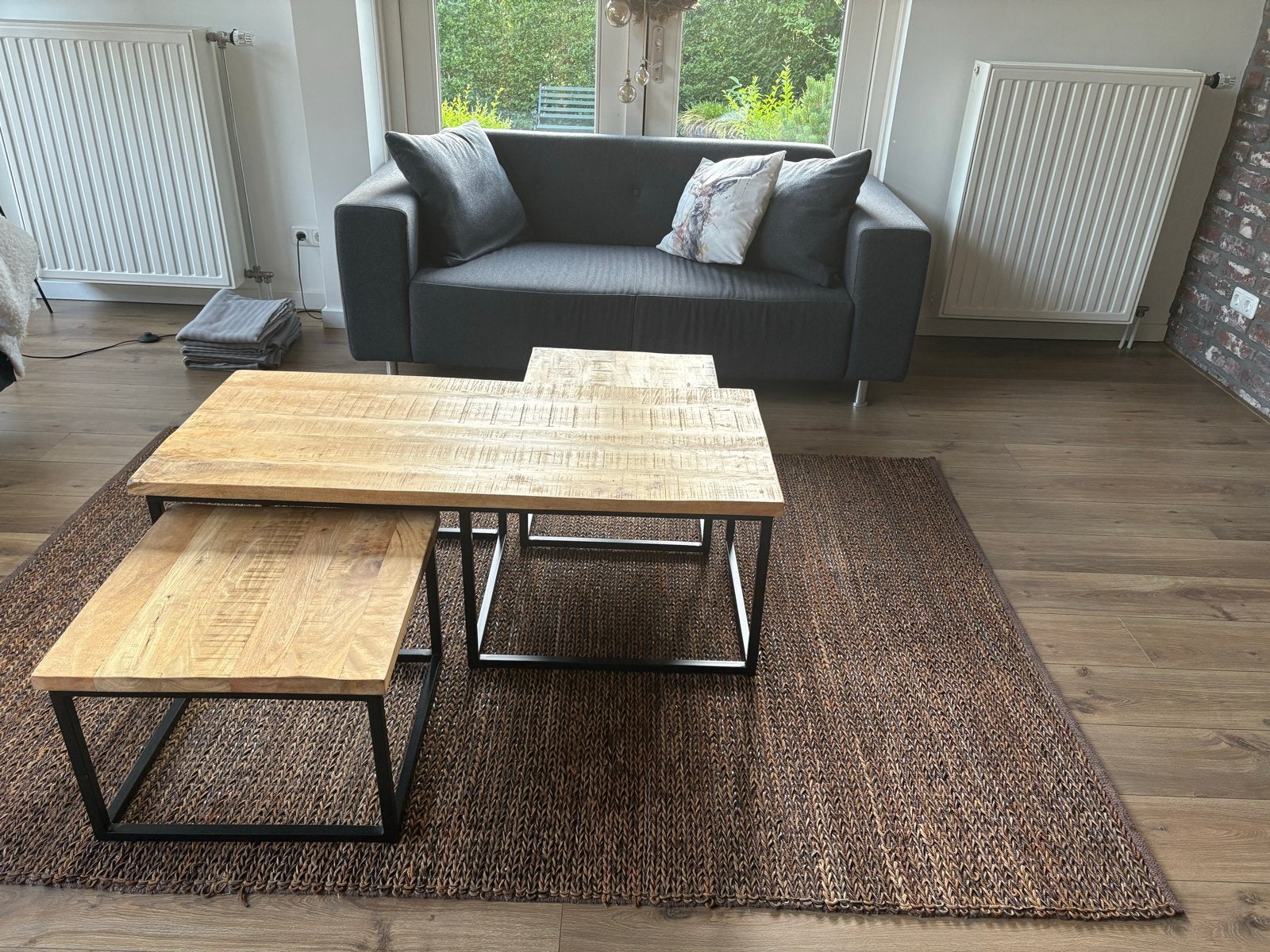 Set van 3 industriële salontafels, mangohout en metaal, Ophalen, 100 tot 150 cm, 50 tot 100 cm, Zo goed als nieuw