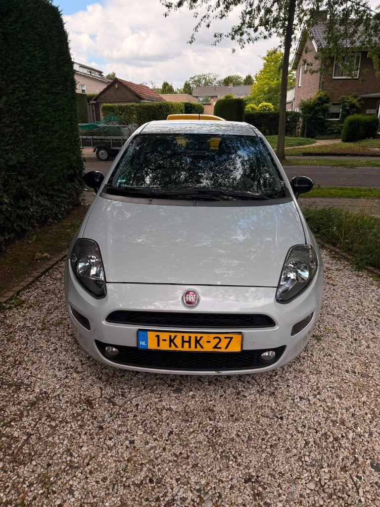 Fiat Punto 0.9 Twinair 85 3-D 2013 Wit - defect-, Auto's, Voorwielaandrijving, Stof, 40 €/maand, Zwart