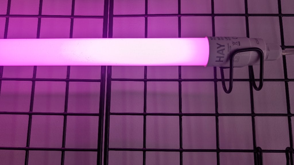 HAY Neon Tube LED (roze), Ophalen, Kunststof, Overige fittingen, Zo goed als nieuw