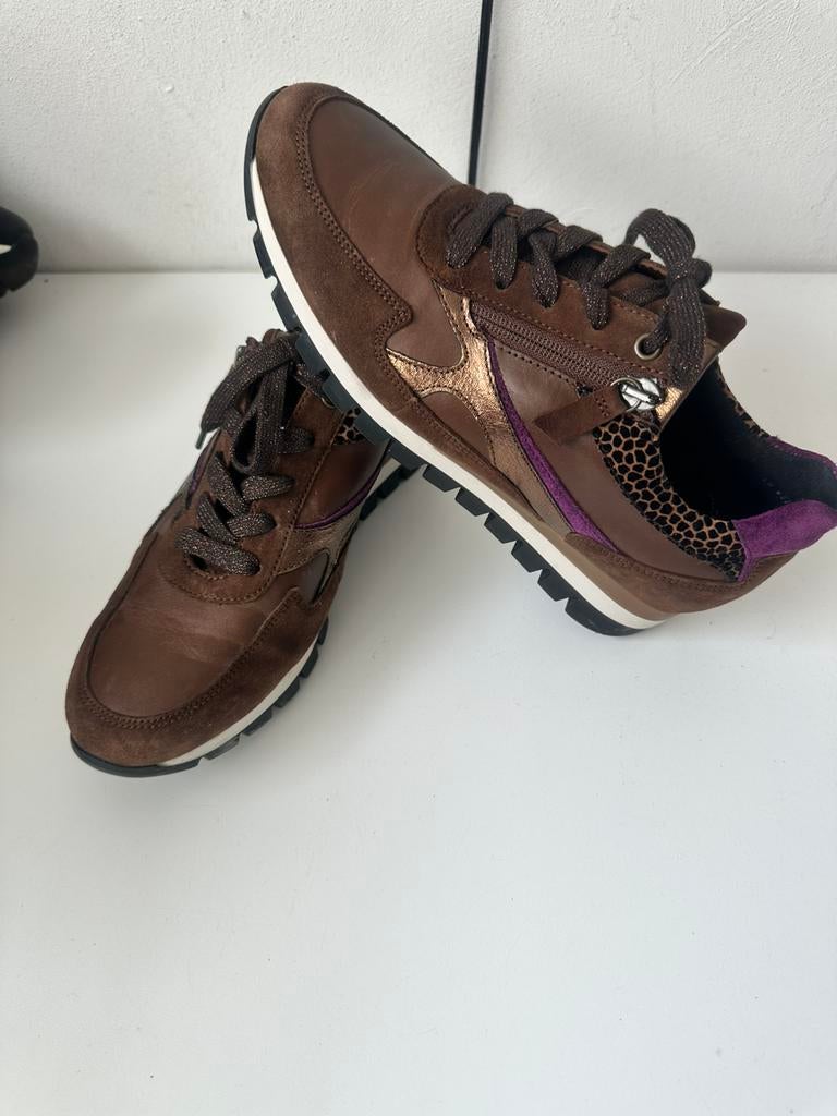 Gabor sneakers maat 38 (5-H) bruin suede leer nieuwstaat, Ophalen of Verzenden, Zo goed als nieuw, Bruin, Sneakers of Gympen