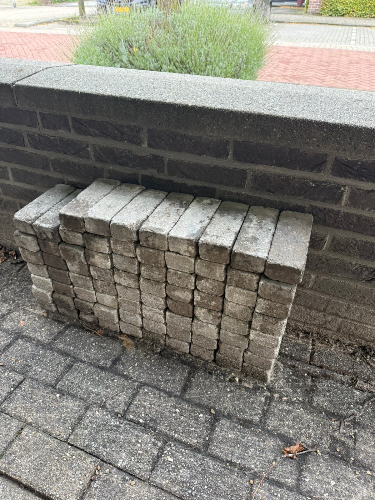 7 terrastegels HAZE + 76 klinkers Abbeystones Romena, Ophalen, Nieuw, Beton, Klinkers