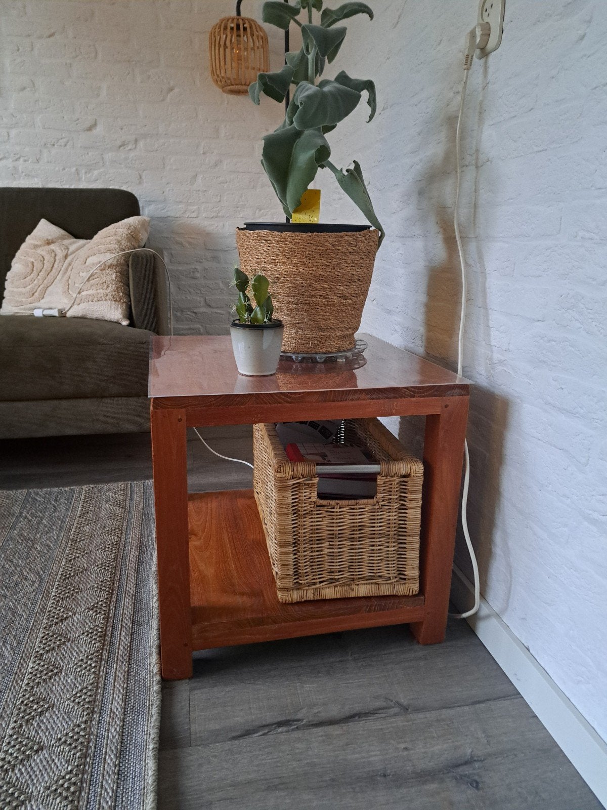 2 stuks Teakhouten bijzettafel met opbergruimte, Huis en Inrichting, Minder dan 55 cm, Gebruikt, Vierkant, Modern, minimalistisch