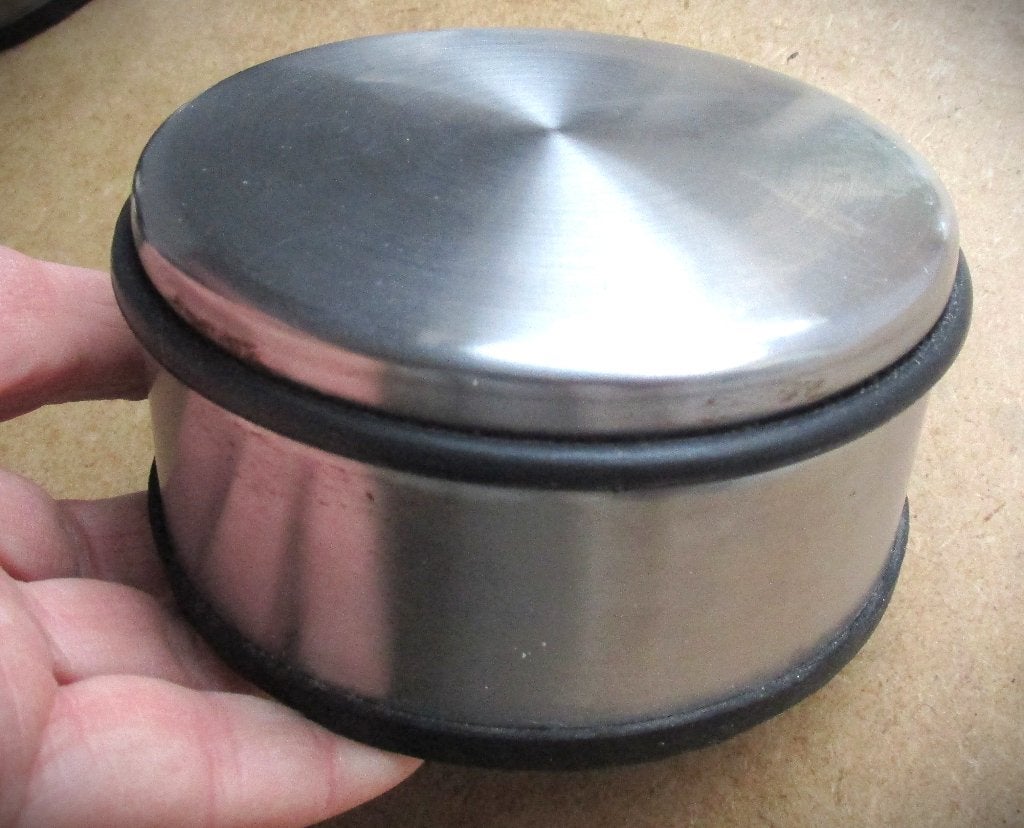 Deurstopper~RVS met zwarte rubberen ringen~Tegen beschadigin, Huis en Inrichting, Woonaccessoires | Deurstoppers, Ophalen of Verzenden