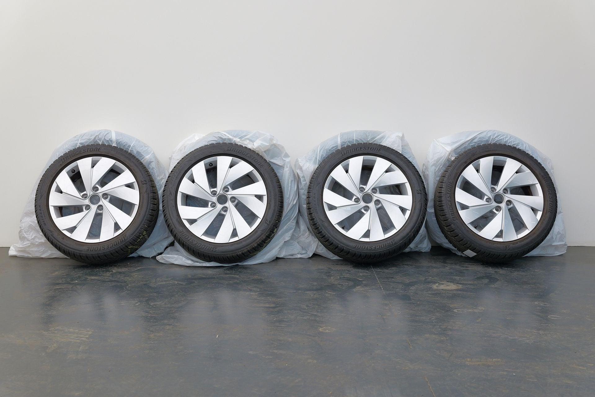VW Golf GTE wielen met winter banden, Gebruikt, -, -, Banden en Velgen